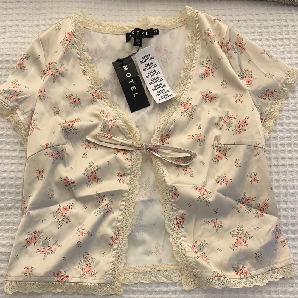 Urban outfitters Motel Floral Lace Trim Top